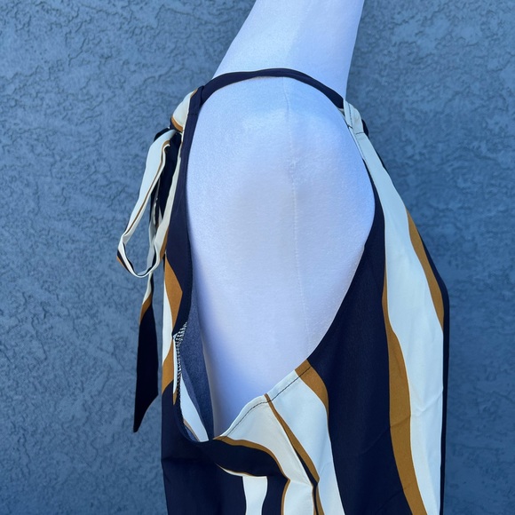 Zebra Print Sleeveless Dress - Picture 6 of 14